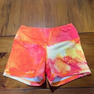 Fleo Womens Orange Yellow Red White Tie Dye Lifting Gym Shorts Size Small